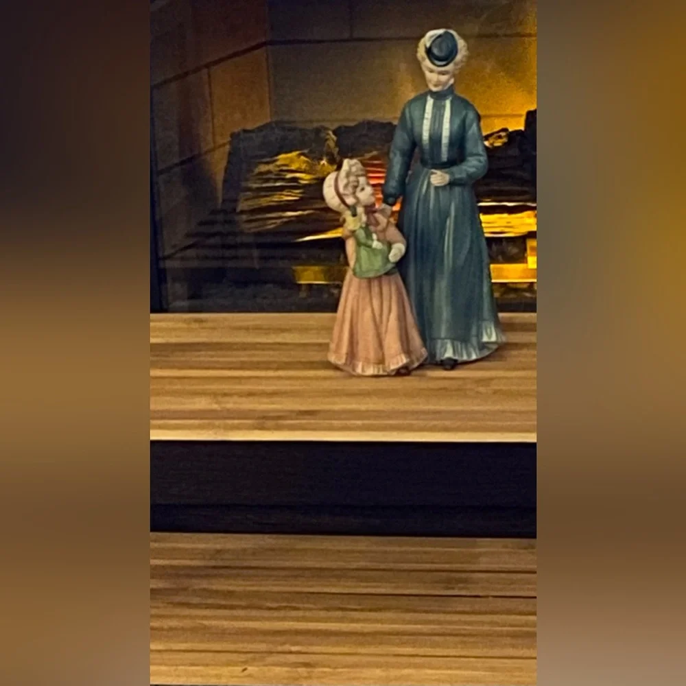 Homco Vintage Figurine of Grandmother and Child, From Olding Days We Used To Say